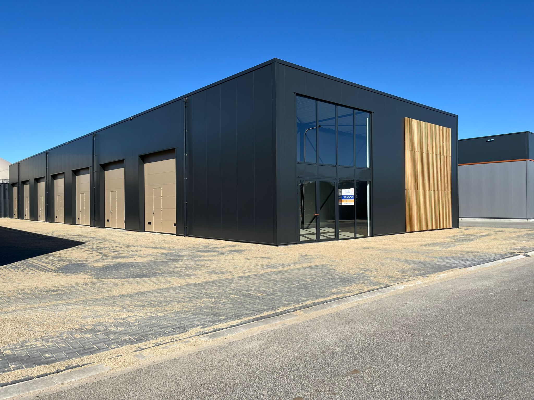 WhatsApp Image 2025-03-18 at 12.45.49 (4)